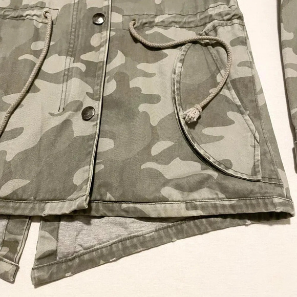 Triple Five Soul Hooded Jacket Camo Ladies Size Small Coat - Picture 6 of 16